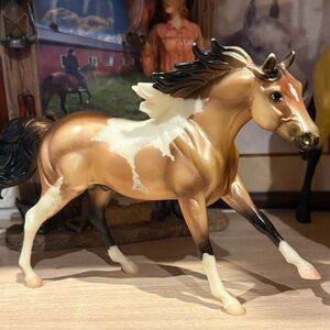 Breyer Model Horse piebald Mustang
